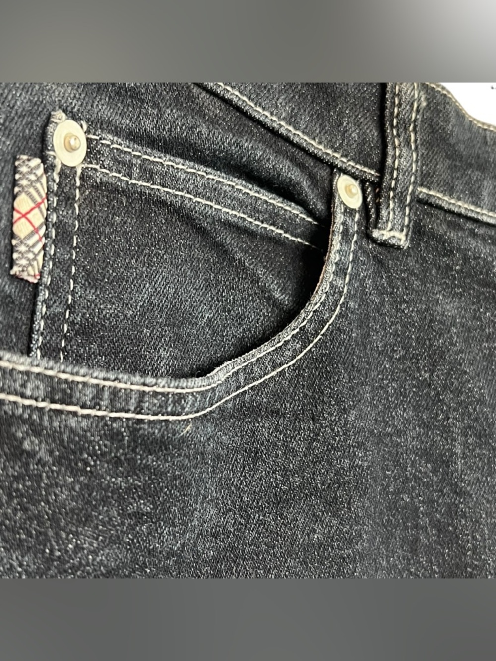 Burberry London Women’s Jeans UK 6 US 4 Dark Wash Straight Plaid Cuff Denim - Picture 2 of 11